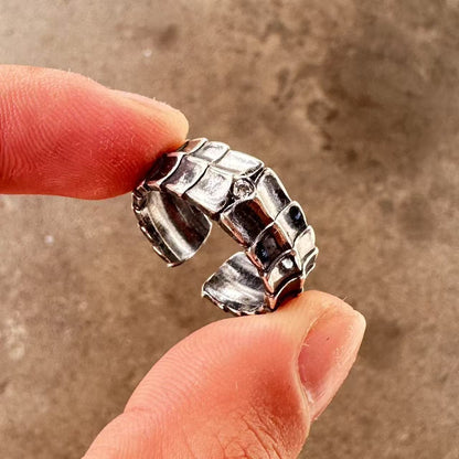 Men's ring with high-end feel and adjustable wide face opening