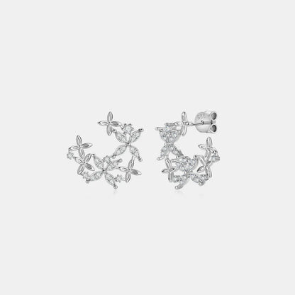 Lucky four-leaf clover earrings exude a refined and romantic charm for dates